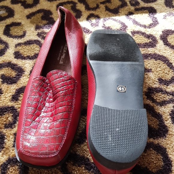 Moda Pelle Leather Loafers - Picture 3 of 3